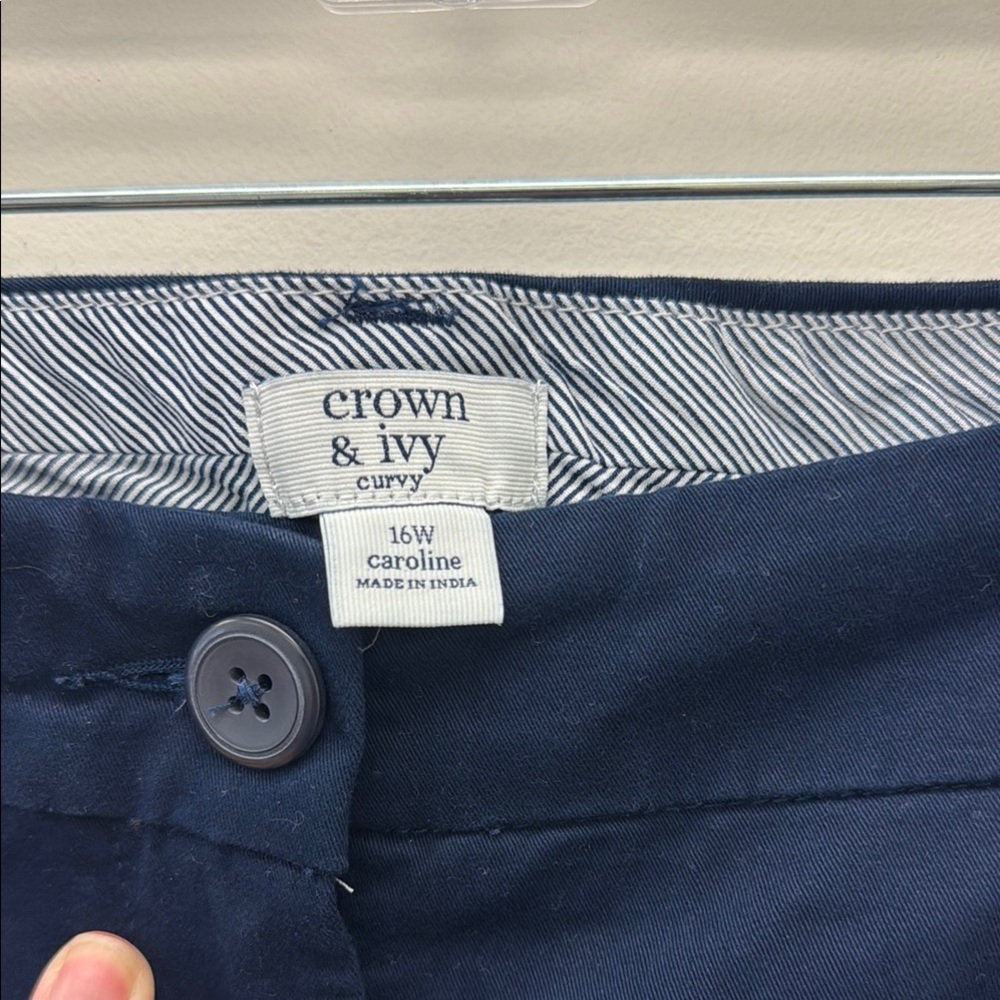 Crown & Ivy navy blue Bermudas for casual occasions - Picture 2 of 4